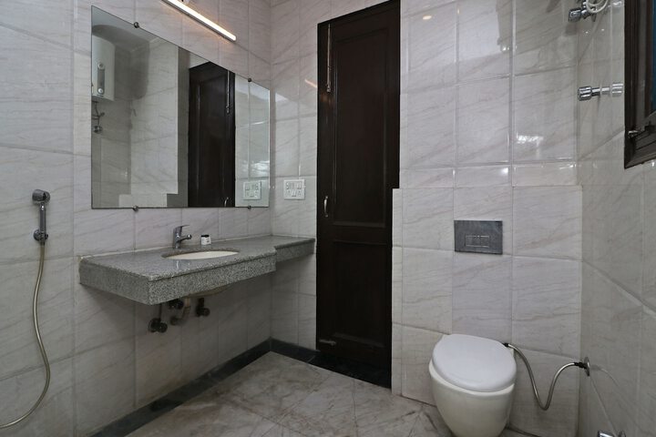 Room 21 of 21