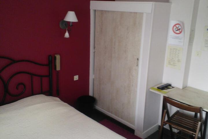Room 20 of 62