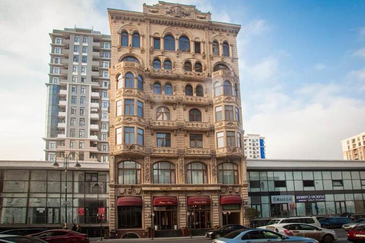 Palace Hotel