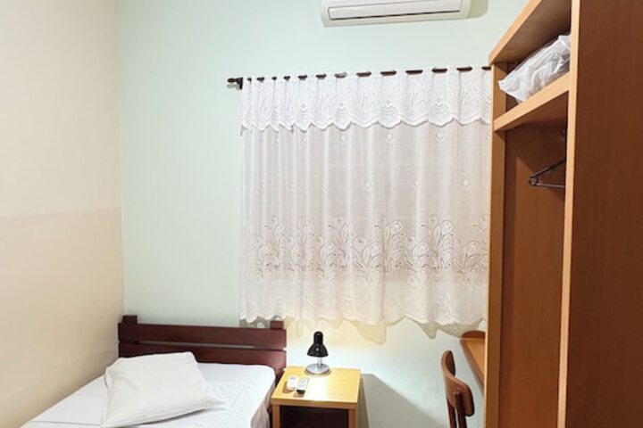 Room 26 of 68