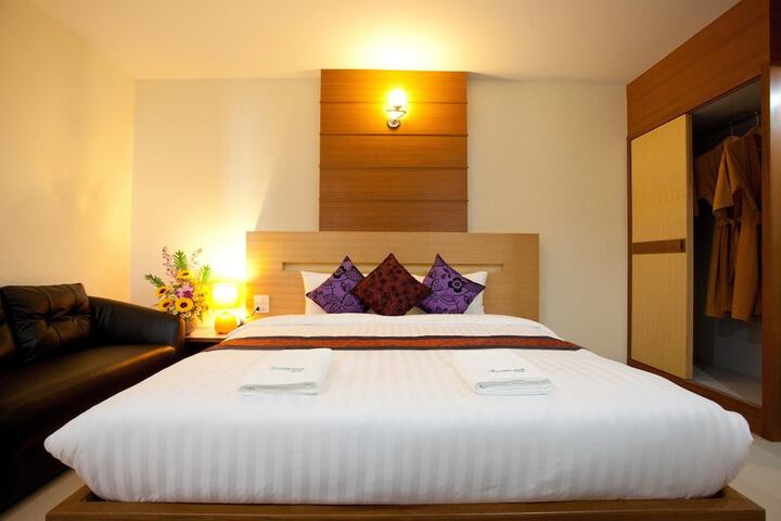 Room 21 of 39