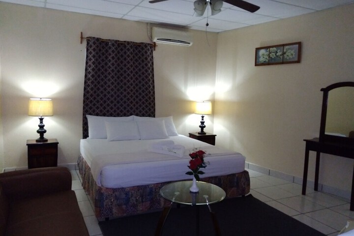 Room 5 of 45