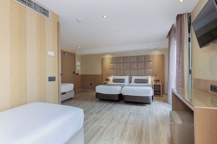 Room 5 of 56
