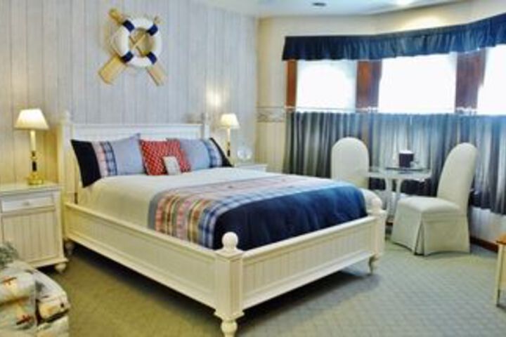 Room 42 of 200