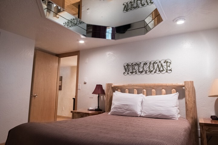 Room 16 of 81