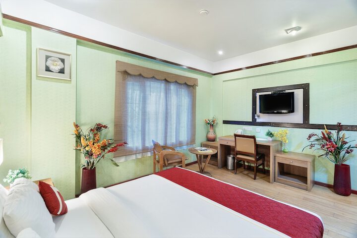 Room 17 of 36