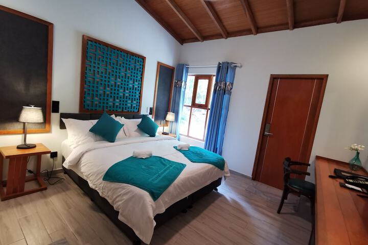 Room 16 of 46