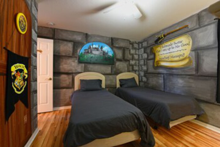 Room 80 of 83