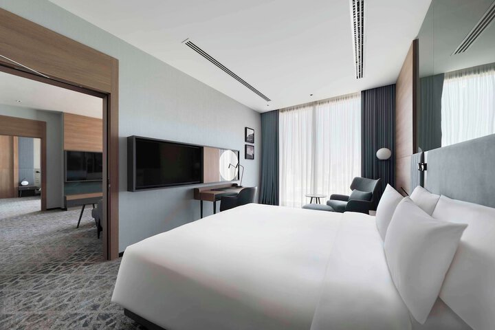 Room 21 of 120