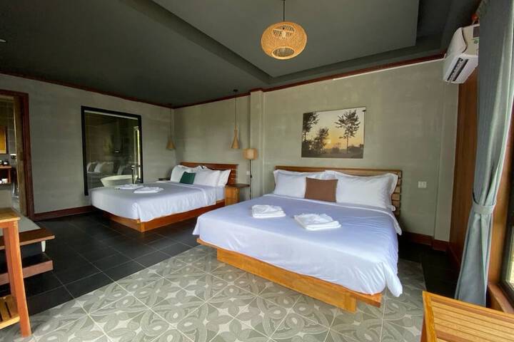 Room 2 of 9