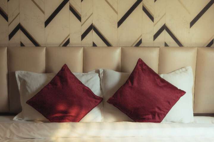 Room 4 of 11