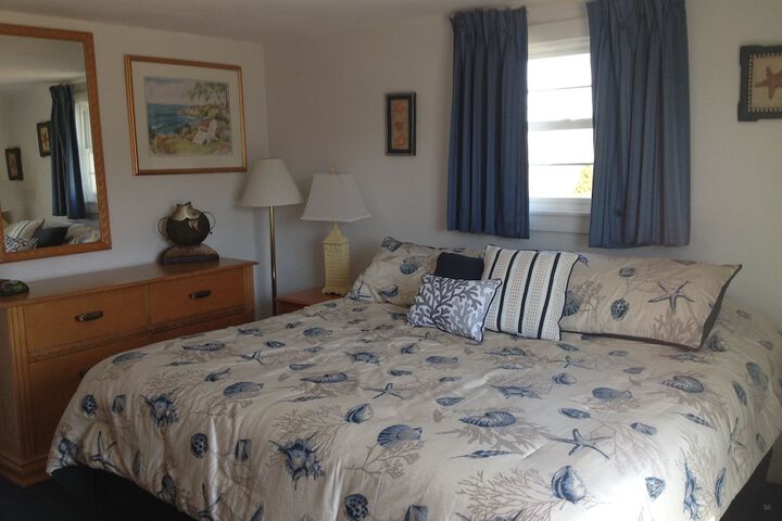 Room 3 of 40