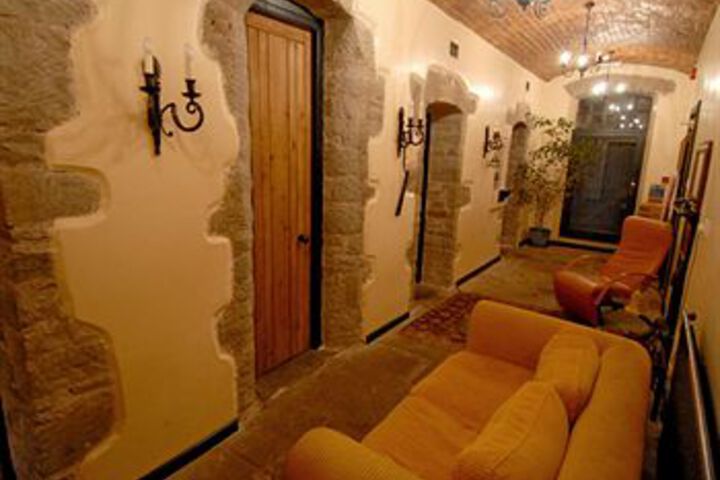 Ballroom/Hall 16 of 26
