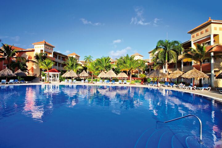Hotel Pool