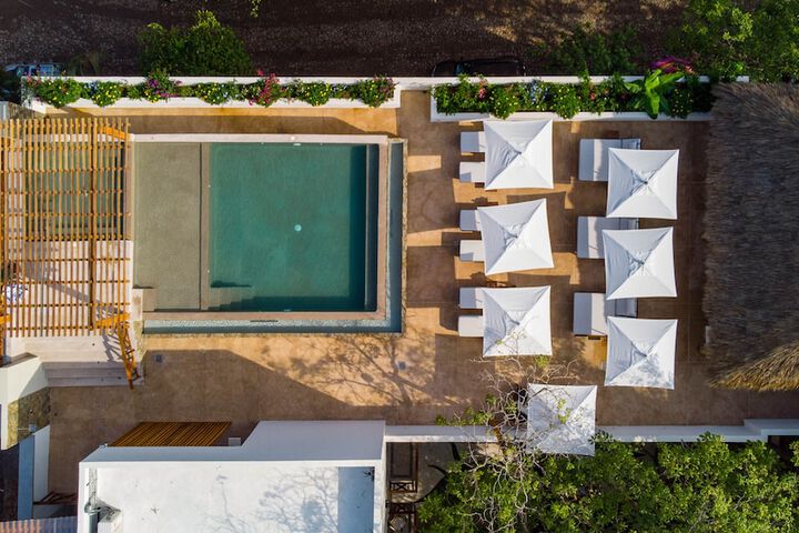 Pool 59 of 84