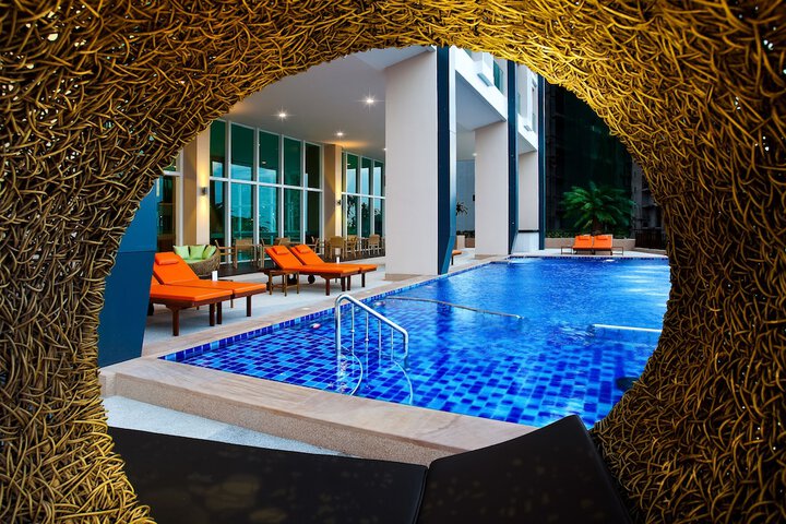 Pools & Facilities