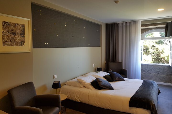 Room 4 of 37
