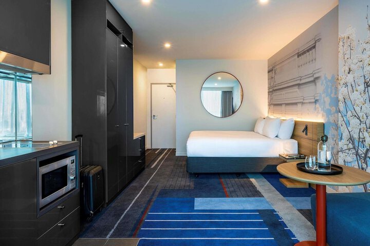 Room 34 of 158