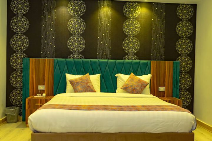 Room 55 of 158