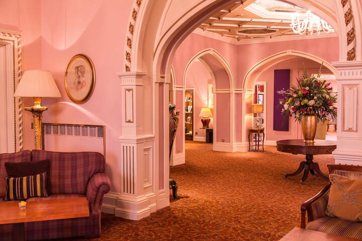 Guest Lobby