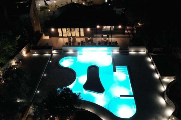 Pool 117 of 229