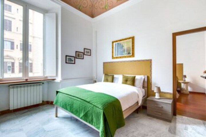 Room 8 of 25