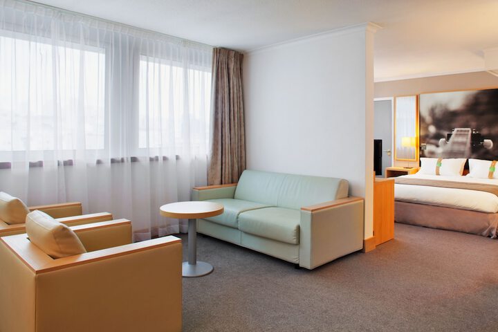 Room 8 of 55