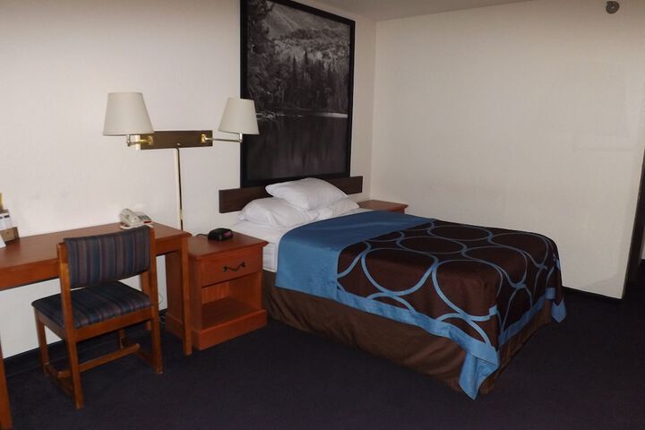 Room 21 of 52
