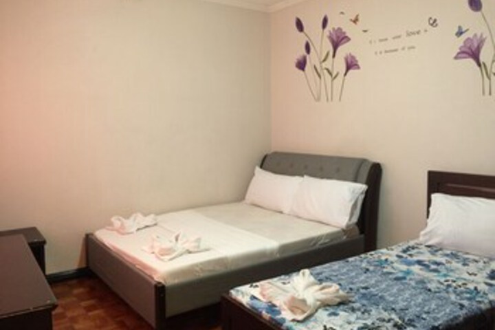 Room 93 of 103