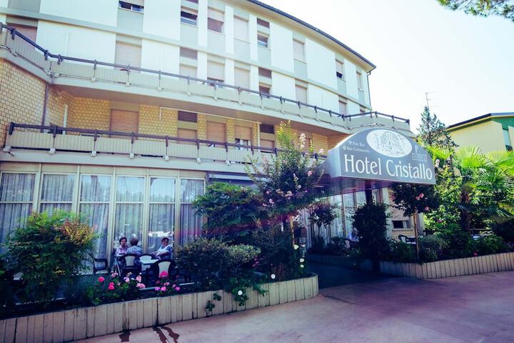Hotel 64 of 67