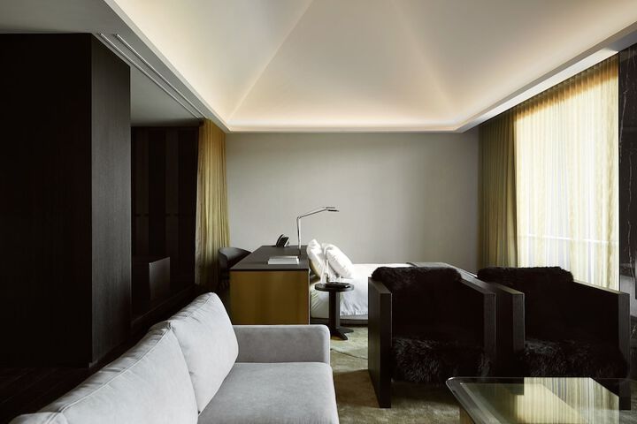Room 8 of 68
