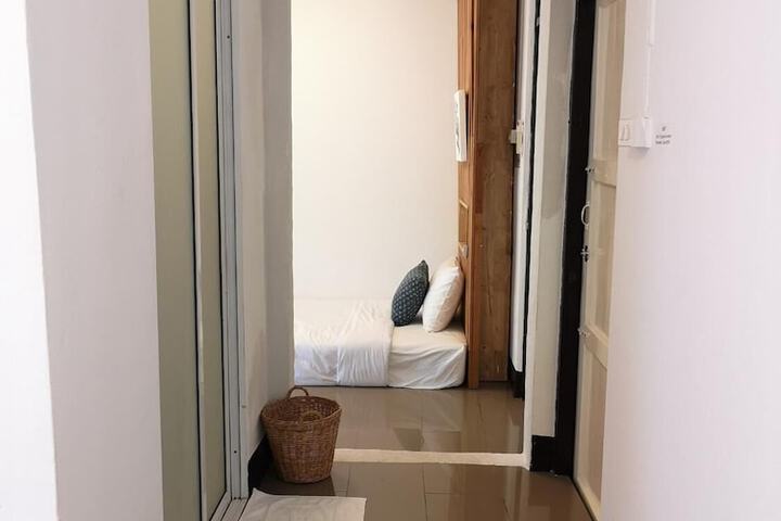 Room 17 of 43