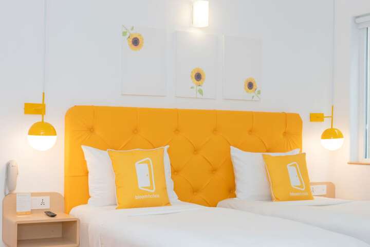 Room 8 of 27
