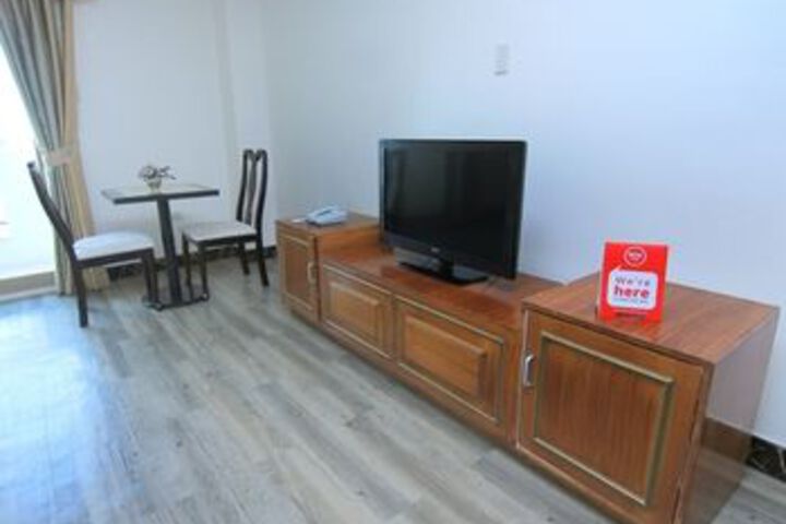 Room 27 of 41