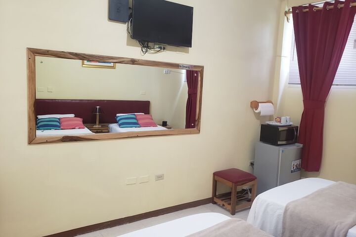 Room 9 of 78
