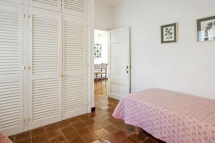 Room 2 of 21