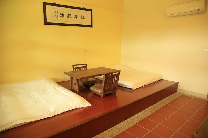 Room 11 of 39