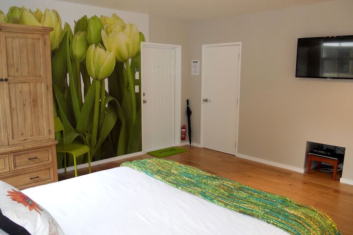 Room 22 of 49