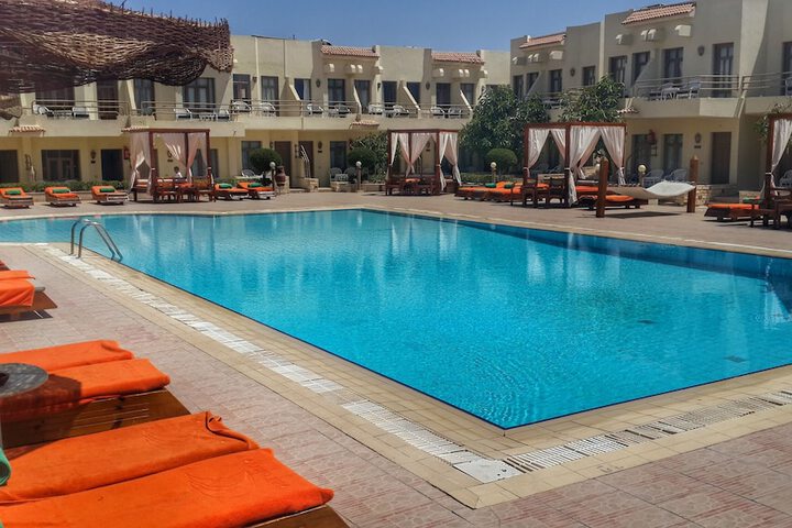 Pool Hotel