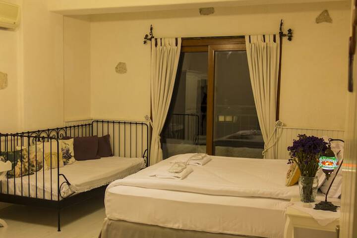 Room 16 of 47