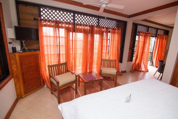 Room 4 of 41