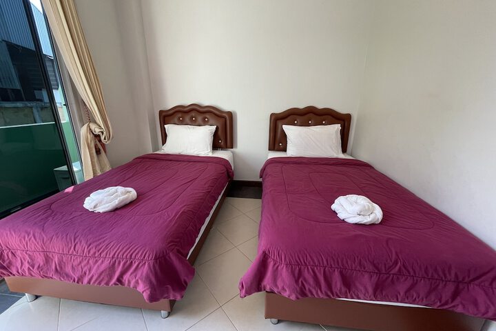 Room 9 of 23