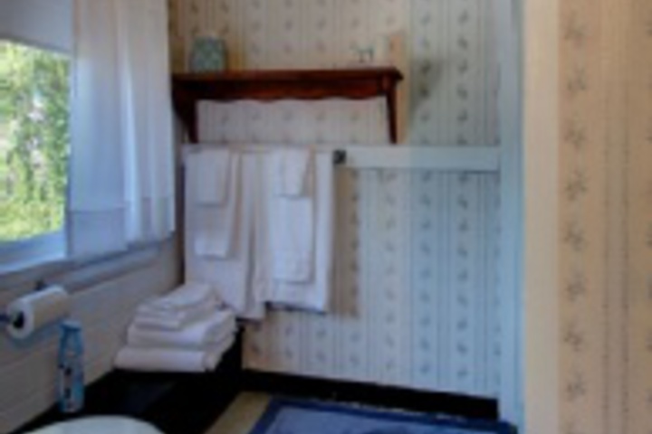 Room 80 of 408