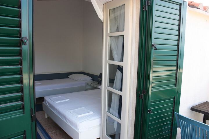 Room 19 of 92