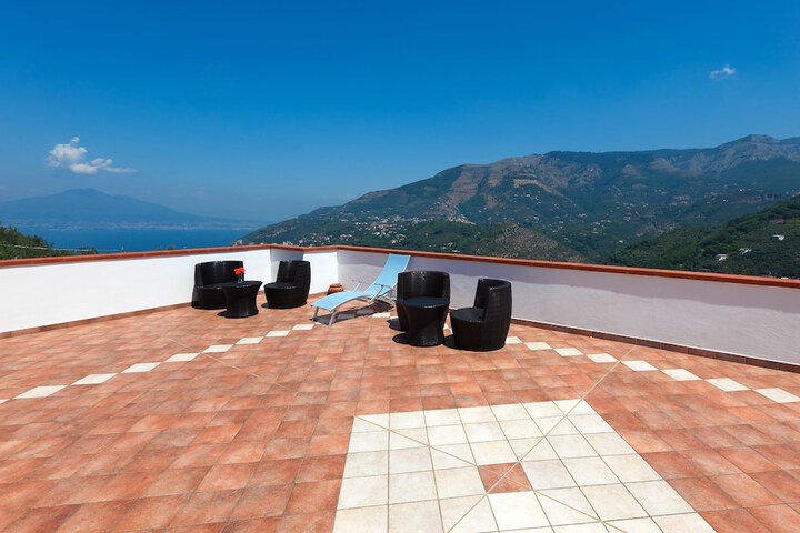 Terrace/Patio 11 of 13