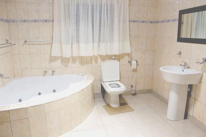 Room 20 of 33