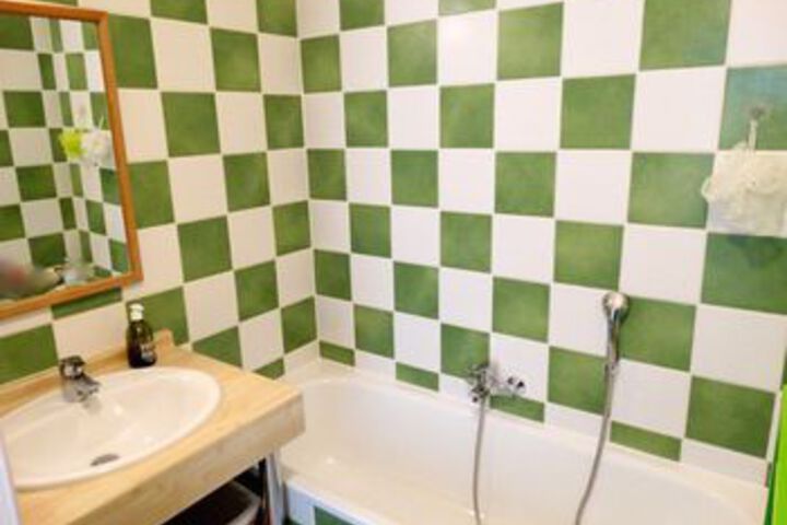 Room 8 of 29