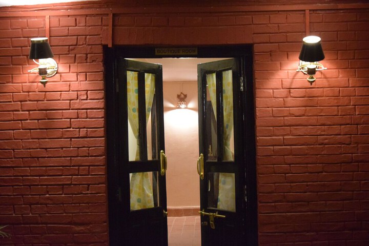 Hotel 2 of 31