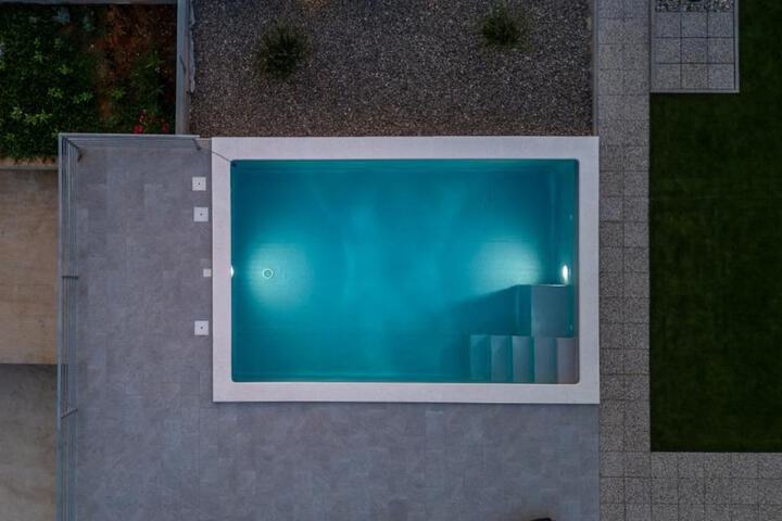 Pool 27 of 42