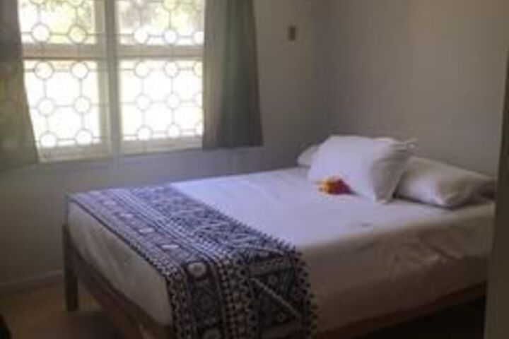Room 4 of 13